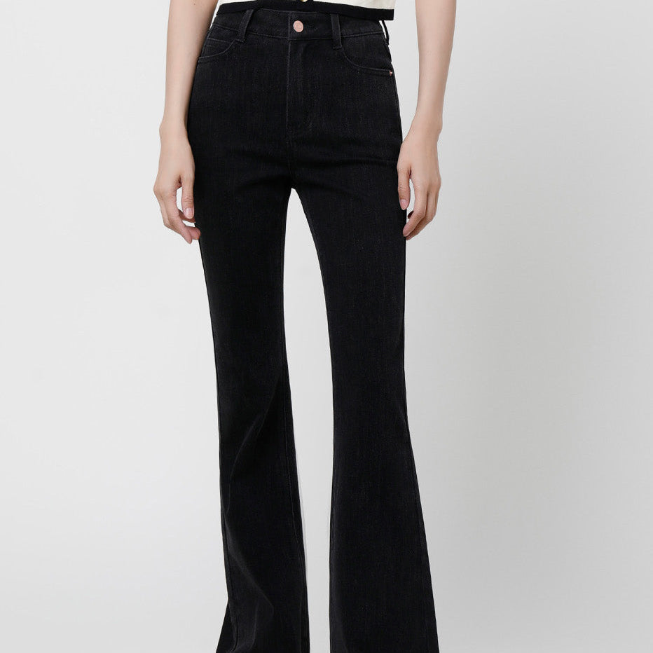 Jeans neri a zampa slim