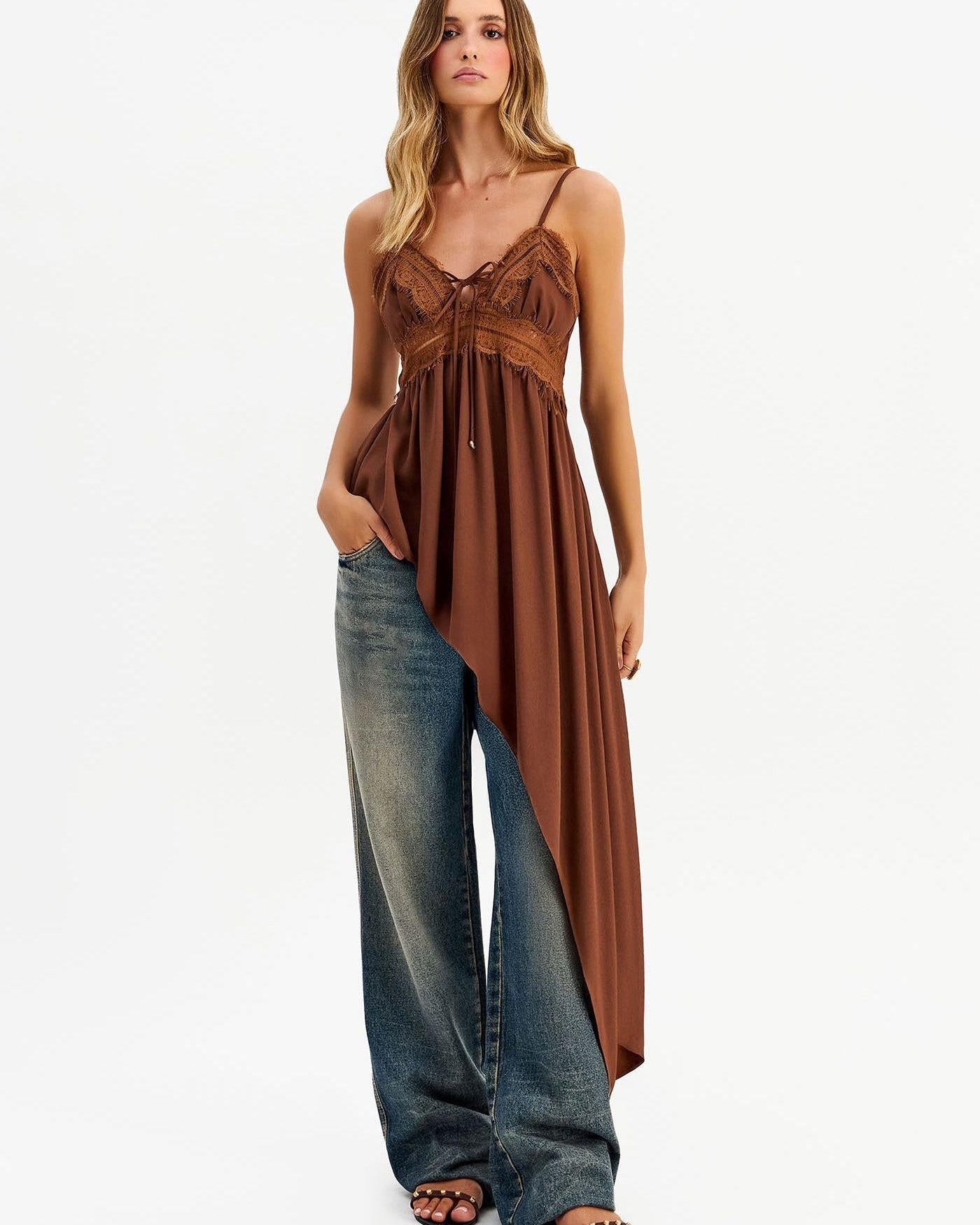 Blusa Top asimmetrico con pizzo