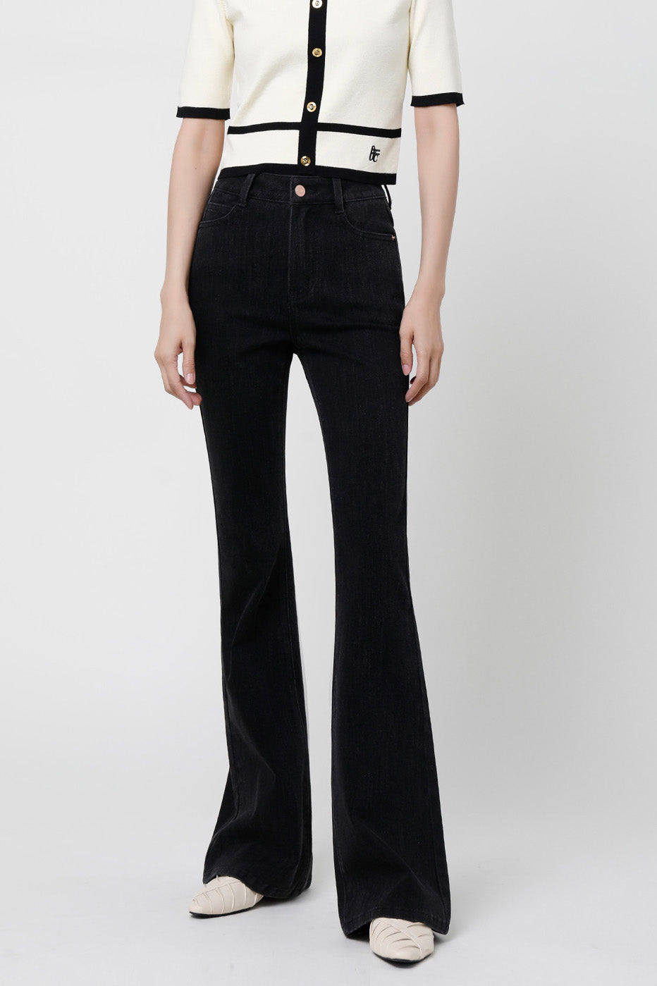 Jeans neri a zampa slim
