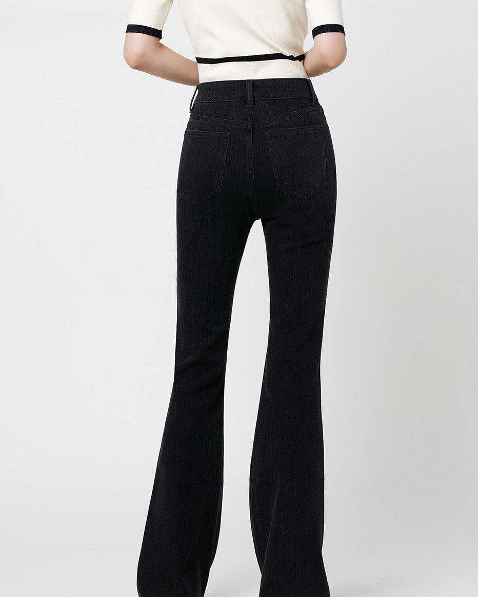 Jeans neri a zampa slim