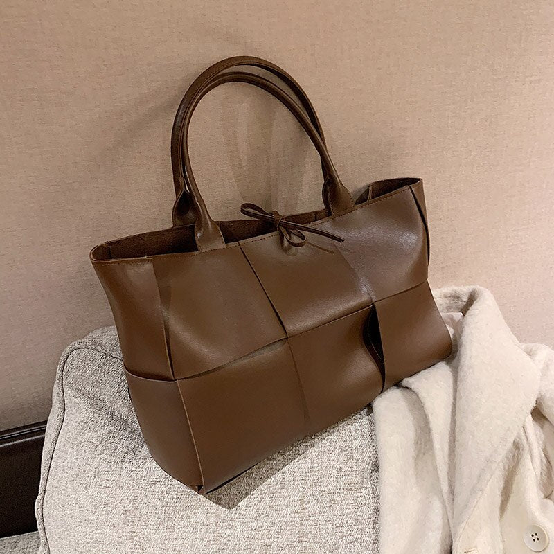 Naomi Medium Shoulder Bag