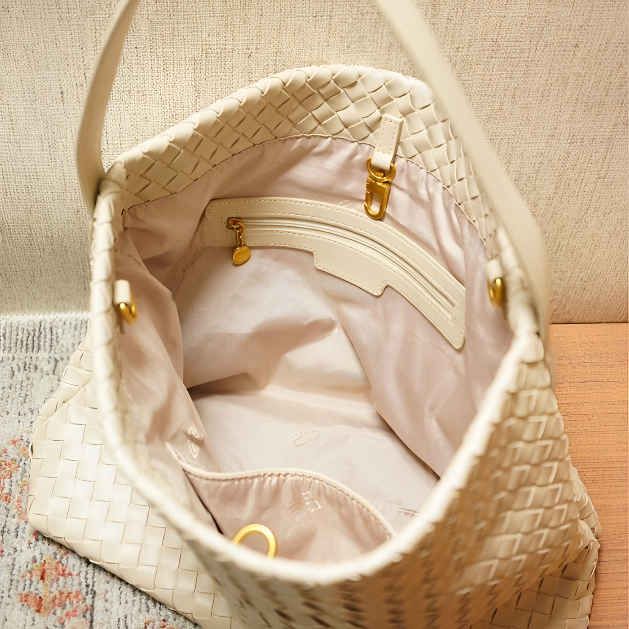 Vitoria Woven Medium Bag