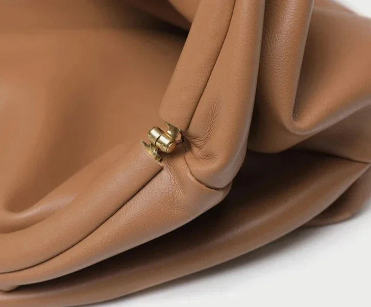 Ana Small Pouch Bag