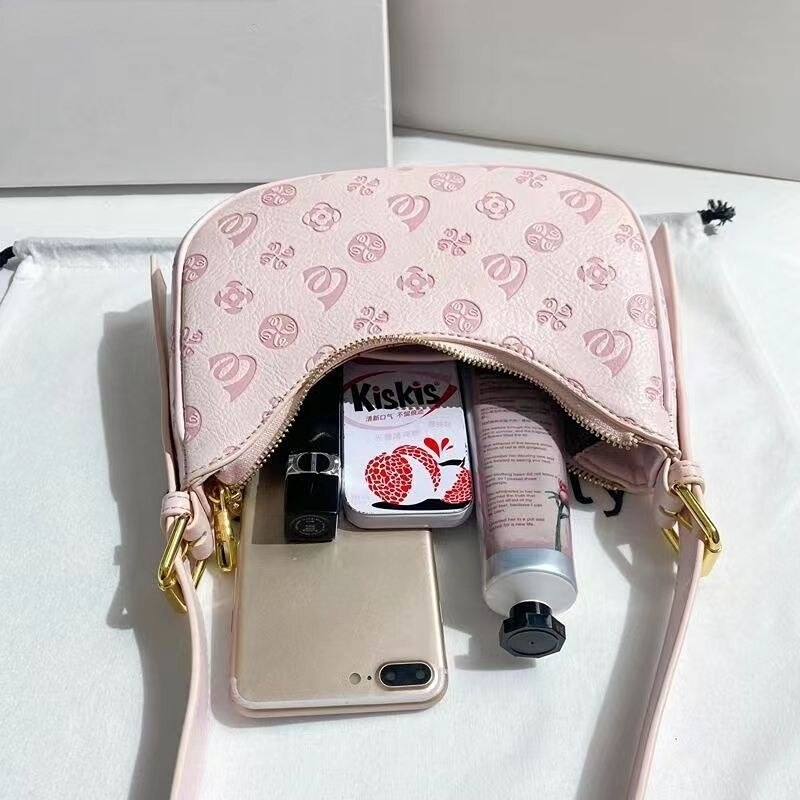 Karla Baguette Bag
