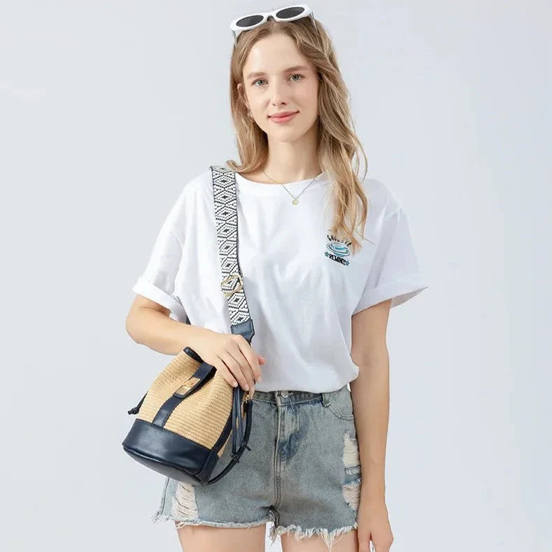 Marília Crossbody Bucket Bag