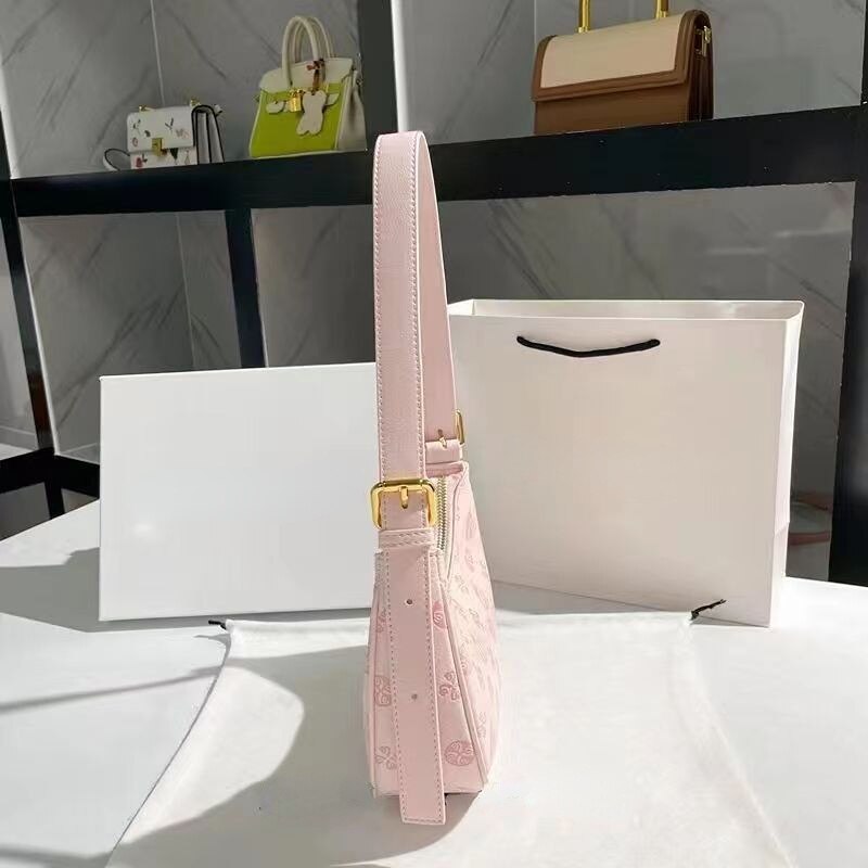 Karla Baguette Bag