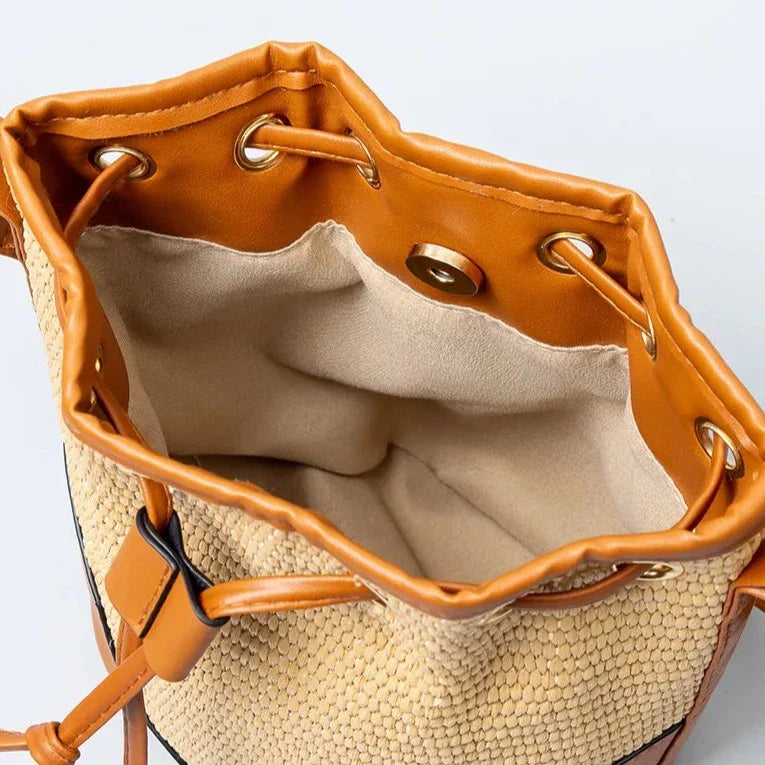 Marília Crossbody Bucket Bag