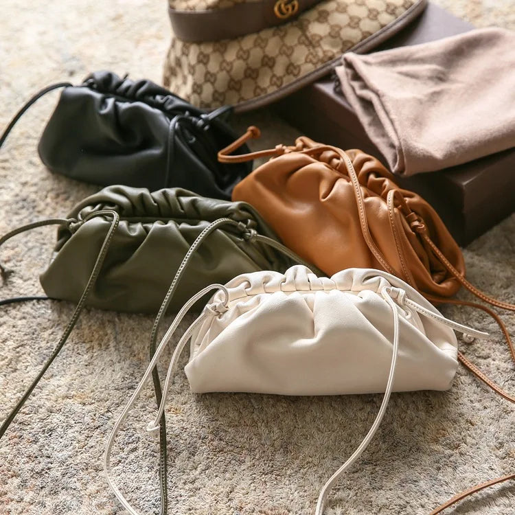 Ana Small Pouch Bag
