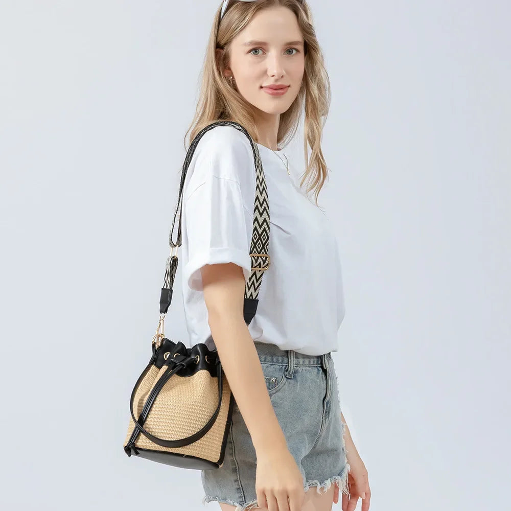 Marília Crossbody Bucket Bag